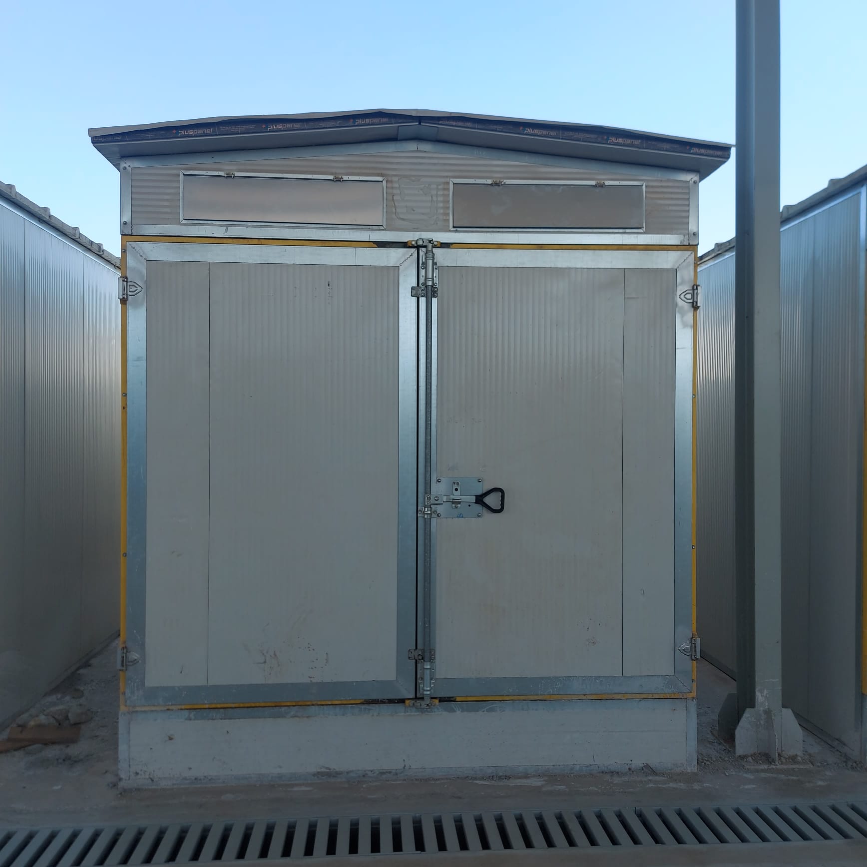 Передняя дверь сушильной печи